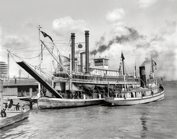 Photo showing: The Imperial -- Circa 1901. Sternwheeler Imperial at New Orleans.