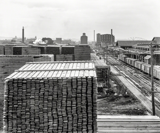 Photo showing: All a Board -- Minnesota circa 1899. Winona, a sawmill plant.