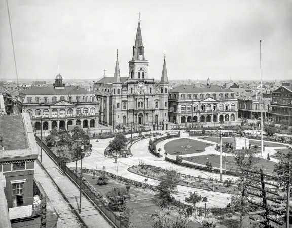 Photo showing: Jackson Square -- New Orleans circa 1903. Jackson Square and St. Louis Cathedral.