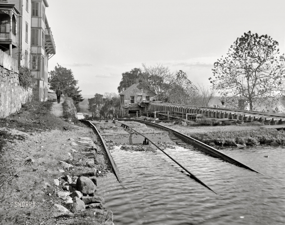 Photo showing: Plane No. 7 -- Boonton, New Jersey, circa 1900. Top of plane, Morris and Essex Canal.
