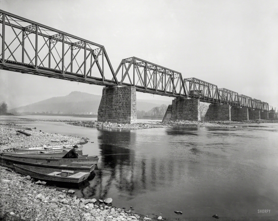 Photo showing: Compleat Angler -- Circa 1901. Bridge over the Susquehanna at Pittston, Pennsylvania.