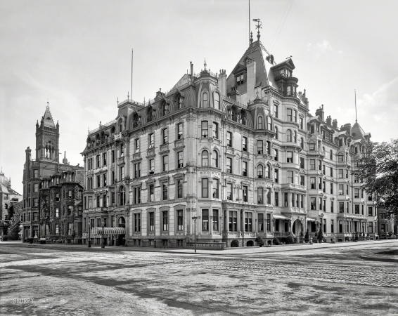 Photo showing: Hotel Vendome -- Boston circa 1900. Hotel Vendome, Dartmouth Street and Commonwealth Avenue.