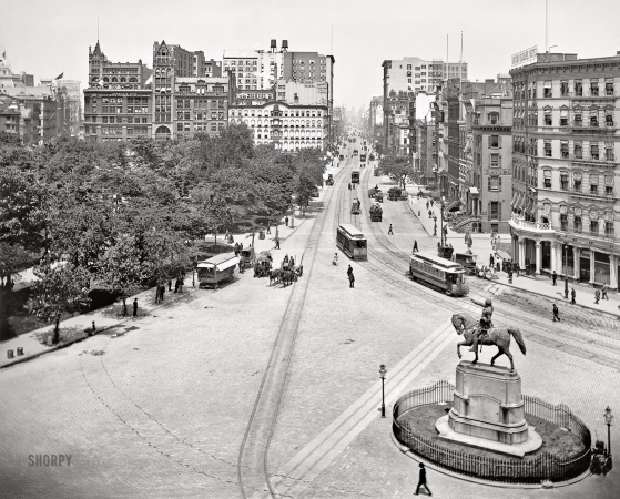Photo showing: Union Square: 1901 -- Manhattan circa 1901. Union Square, N.Y. -- View from 14th Street and Union Square East up Fourth Avenue.