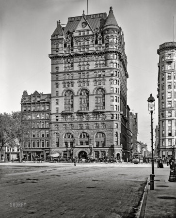 Photo showing: Hotel Netherland: 1900 -- Hotel Netherland, Fifth Avenue and 59th Street, New York.