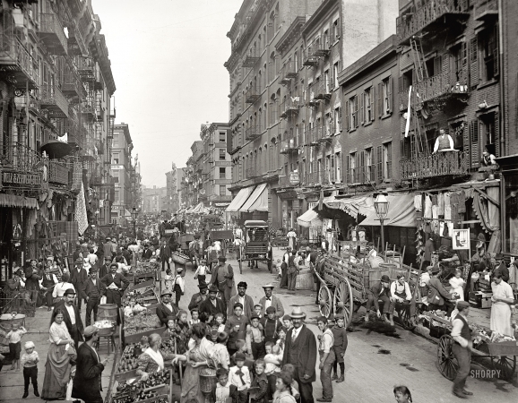 Photo showing: Little Italy -- Mulberry Street, New York City, circa 1900.