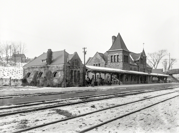 Photo showing: Snow Depot -- Circa 1900. Michigan Central station, Ann Arbor, Michigan.