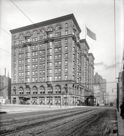 Photo showing: Planters House -- St. Louis circa 1901. Planters Hotel, Fourth and Chestnut.