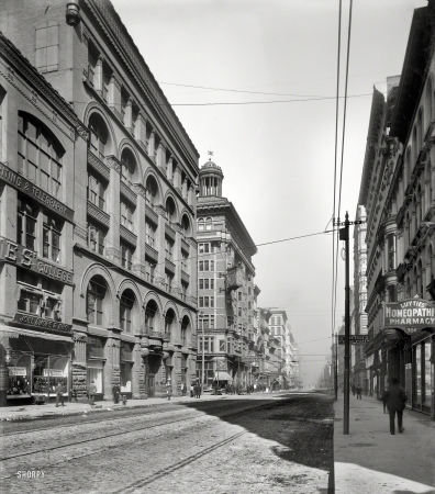 Photo showing: North From Olive -- St. Louis, Missouri, circa 1900. Broadway north from Olive Street.