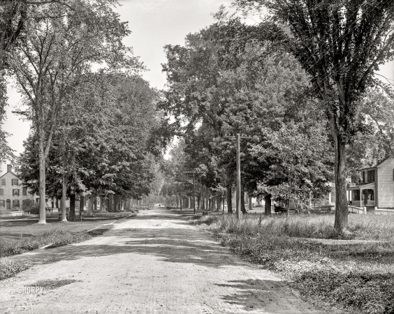 Photo showing: Northfield -- Circa 1900. Main Street -- Northfield, Massachusetts.