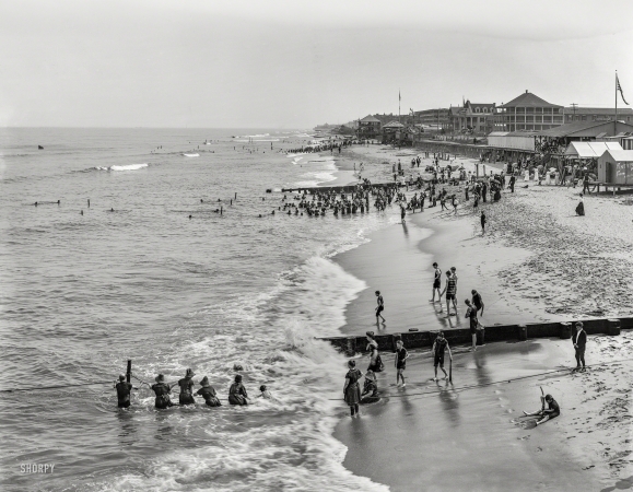 Photo showing: A Distant Shore -- The Jersey Shore circa 1900. The beach at Long Branch.