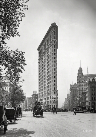 Photo showing: The Flat-Iron -- New York circa 1903. Flat-Iron Building, Fifth Avenue and Broadway.