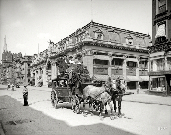 Photo showing: Stagecoach -- Circa 1906. A Fifth Avenue stage, New York.