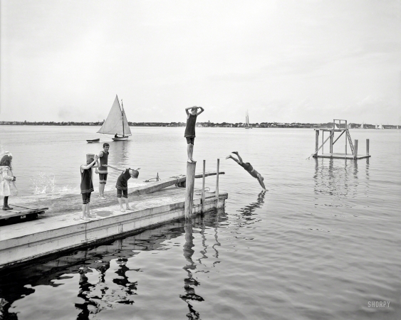 Photo showing: Making a Splash -- Shelter Island, New York, circa 1904. Bathing at Manhanset House.