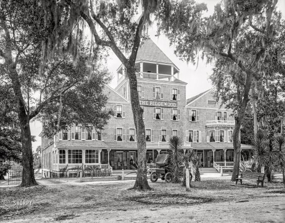 Photo showing: The Ridgewood -- Daytona Beach, Florida, 1904. Hotel Ridgewood, Ridgewood Avenue.