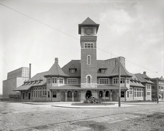 Photo showing: Grand Trunk Station -- Portland, Maine, circa 1905.