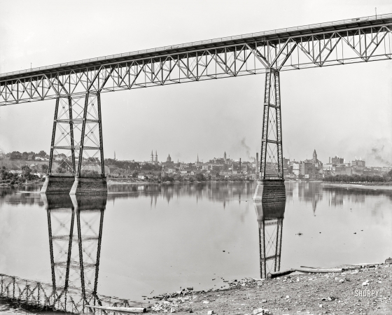 Photo showing: Mississota -- 1905. St. Paul and Mississippi River from under High Bridge.
