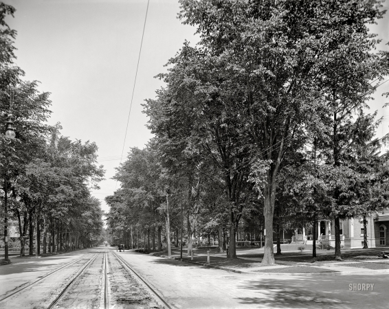 Photo showing: Upper Genesee -- Circa 1905. Upper Genesee Street, Utica, N.Y.