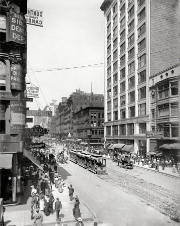 Photo showing: Dental Depot -- Nov. 27, 1905. Chicago -- State Street looking toward Adams.