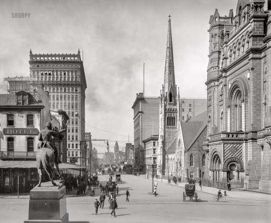 Photo showing: Broad Street. -- Philadelphia circa 1905. Broad Street north from City Hall.