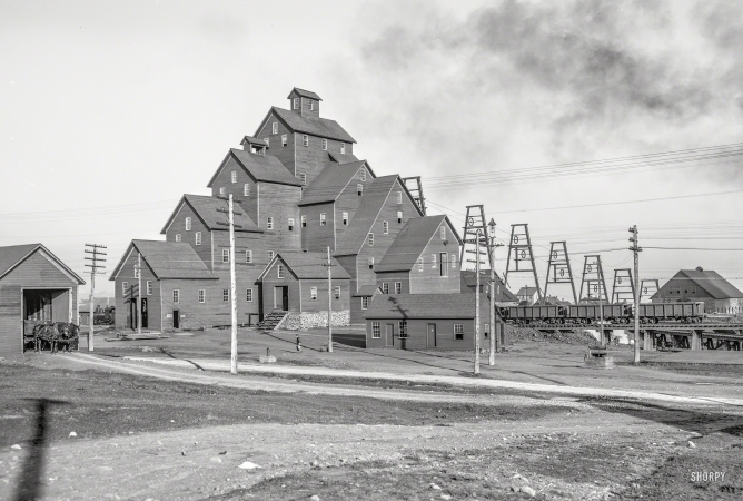 Photo showing: Quincy Copper -- 1906. Shaft No. 2, Quincy copper mine, Hancock, Michigan.