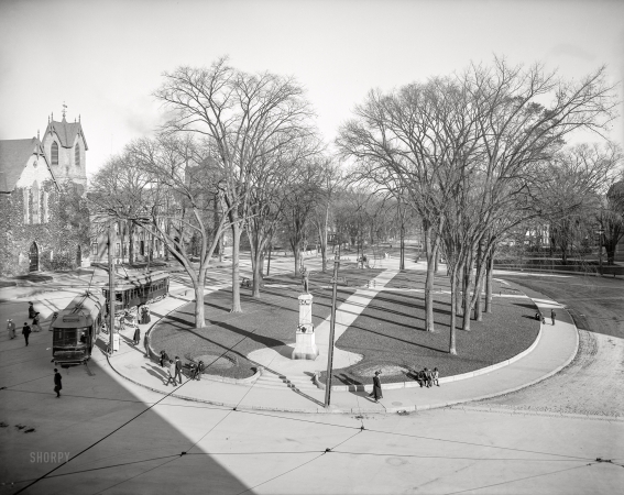 Photo showing: Park Square -- 1906. Park Square -- Pittsfield, Massachusetts.