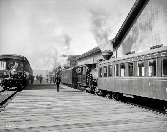 Photo showing: Base Station -- New Hampshire circa 1906. Base station, Mount Washington Railway, White Mountains.