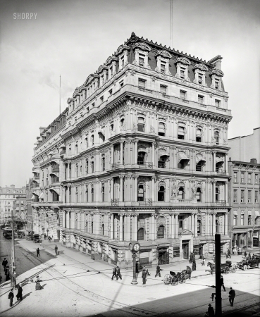 Photo showing: Connecticut Mutual -- Hartford, Conn., circa 1907. Connecticut Mutual Life Insurance Co., Main and Pearl Streets.