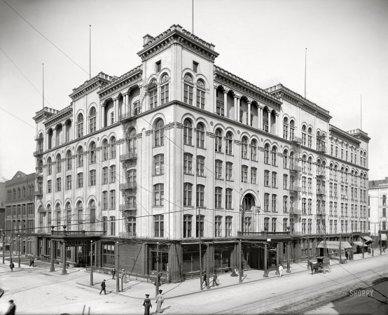 Photo showing: Cadillac Corner -- Detroit circa 1906. Hotel Cadillac, Washington Boulevard.
