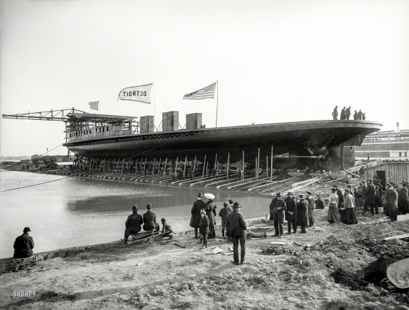 Photo showing: Bizarro Detroit -- Ecorse, Michigan, 1904. Great Lake Engineering Works. Steamer Detroit, Michigan Central Transfer, stern quarter.