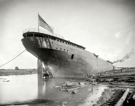 Photo showing: Newly Wet -- Ecorse, Michigan, 1905. S.S. William G. Mather, stern view after the launch.