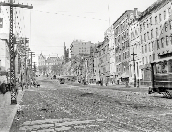 Photo showing: State Capitol -- Circa 1900. State Street & Capitol -- Albany, New York.