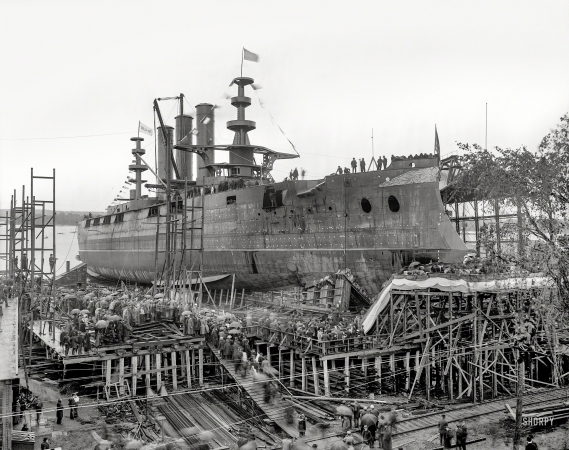 Photo showing: Launching Georgia -- October 11, 1904. Bath, Maine. Bath Iron Works -- launch of the battleship U.S.S. Georgia.