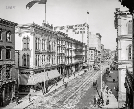Photo showing: Dixie Liniment -- Richmond, Virginia, circa 1905. Main Street west from Eleventh.