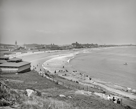 Photo showing: Fantastic Nantasket -- Nantasket Beach, Massachusetts, circa 1905. General view from Atlantic House -- Paragon Park and resorts.