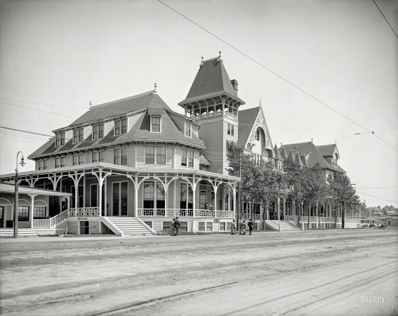 Photo showing: Gingerbread Inn -- Massachusetts circa 1905. Nantasket Beach casino (formerly Hotel Nantasket).