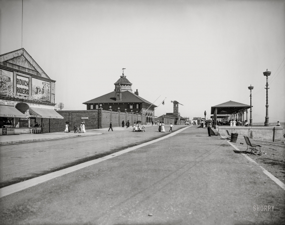 Photo showing: Rough Riders -- Circa 1905. State bath house and pavilion, Revere Beach, Massachusetts.
