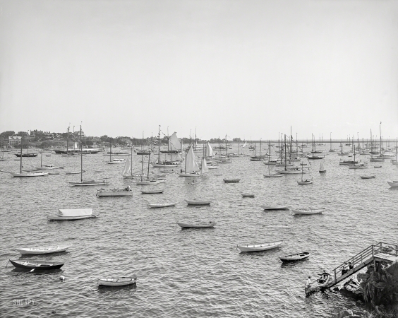 Photo showing: Marblehead Mariners -- Circa 1906. Harbor from Crocker Park, Marblehead, Massachusetts. 