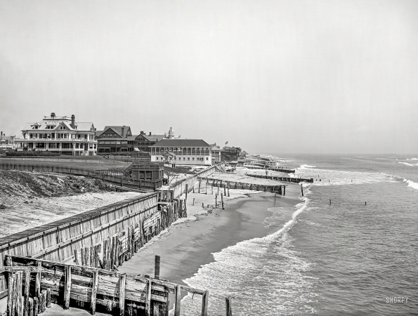 Photo showing: Elberon and On -- Circa 1910. The beach at Elberon (Long Branch), New Jersey.