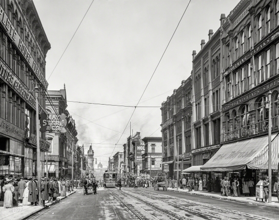 Photo showing: K.C. -- Kansas City, Missouri, circa 1908. Main Street north from Twelfth.