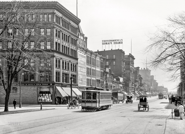 Photo showing: Woodward at Witherell -- Detroit, Michigan, circa 1907. Woodward Avenue at Witherell Street, looking south.