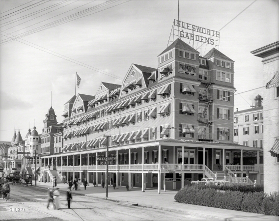 Photo showing: Open All Year -- Circa 1901. Hotel Islesworth, Atlantic City, N.J.