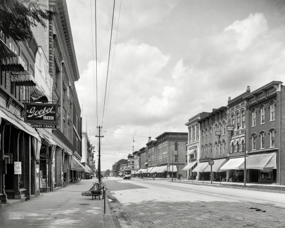 Photo showing: Little Germany -- Ann Arbor, Michigan, circa 1905. Main Street, looking north.