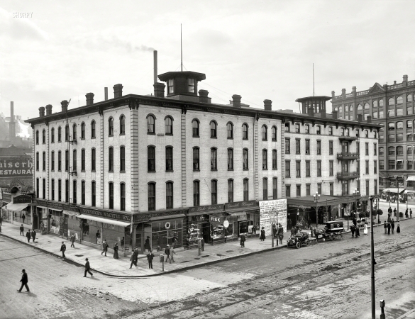 Photo showing: Hotel Nicollet -- Minneapolis, Minnesota, circa 1905. Hotel Nicollet, Washington Avenue.