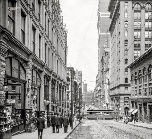 Photo showing: Up Fifth -- -- Pittsburgh circa 1908. Fifth Avenue, looking north.