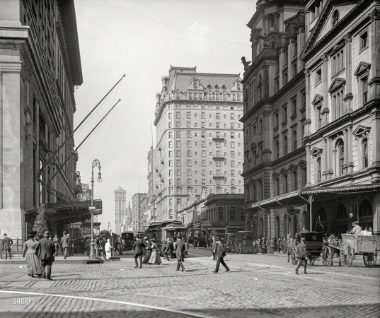Photo showing: Big Town -- New York circa 1906. 42nd Street at Park Avenue, looking west toward Hotel Manhattan.
