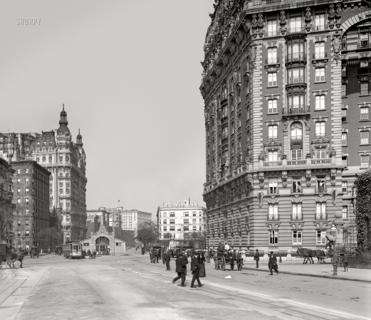 Photo showing: West Side Stories -- The Upper West Side circa 1906. New York, N.Y. -- Broadway, north from 70th Street.