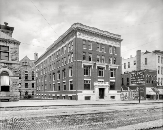 Photo showing: Lansing Y -- Circa 1907. Y.M.C.A. -- Lansing, Michigan.