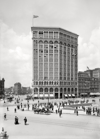 Photo showing: The Majestic Building -- Detroit circa 1900. Majestic Building and Campus Martius.