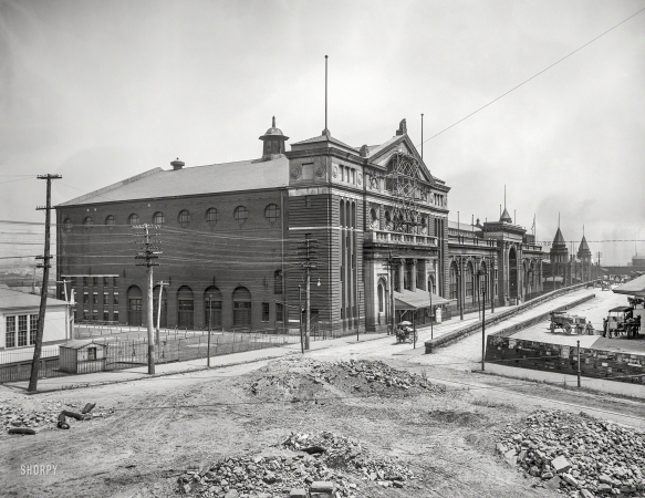 Photo showing: Exposition Hall -- Pittsburgh circa 1902.