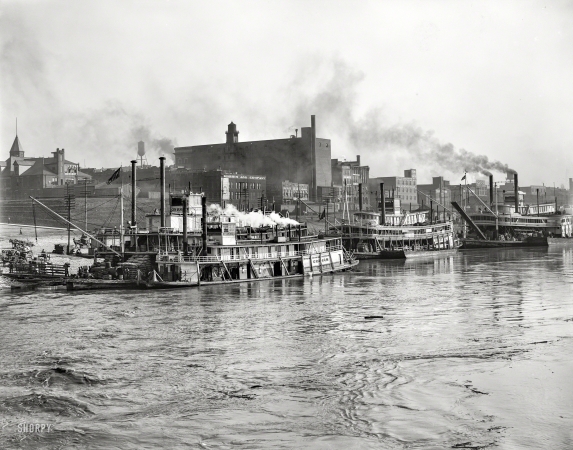 Photo showing: The Levee -- Memphis, Tennessee, circa 1908. Mississippi River levee from the ferry.